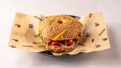 TODOJUTRA - kultowe zapiexy, bajgle and more I kawa, śniadania TYCHY